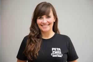 PETA-ZWEI-Vegan-Coach Marie Knauer gibt Tipps zum veganen Leben / © PETA ZWEI